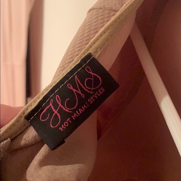 Hot Miami Styles Crop Top - Picture 3 of 3